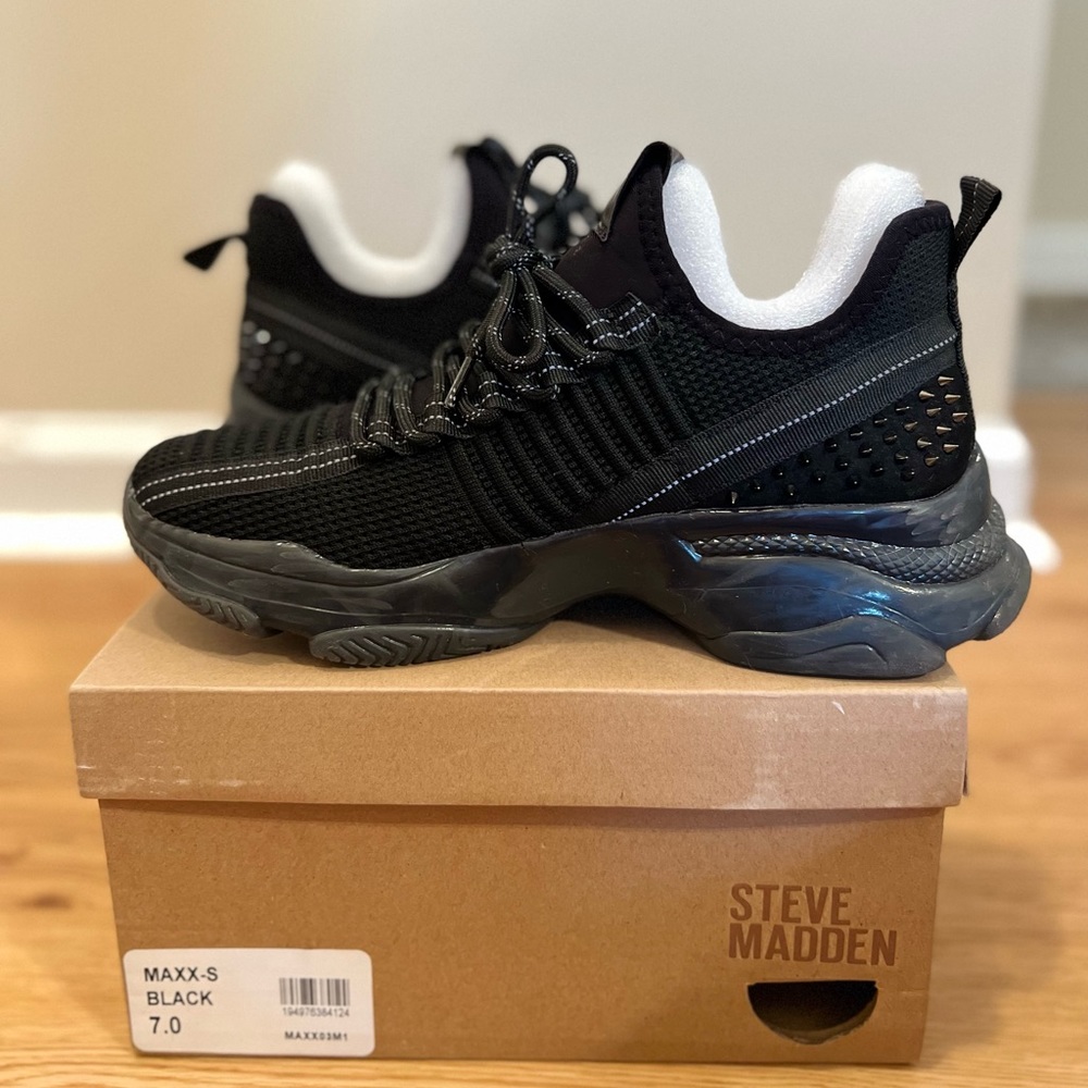Steve Madden MAXX-S black spiked sneaker